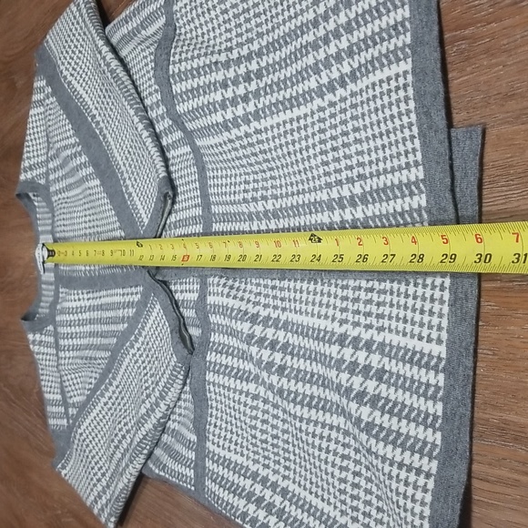 (L) Marina V Houndstooth Print Comfortable Casual Outdoor Kimono Style Sweater - Picture 6 of 10